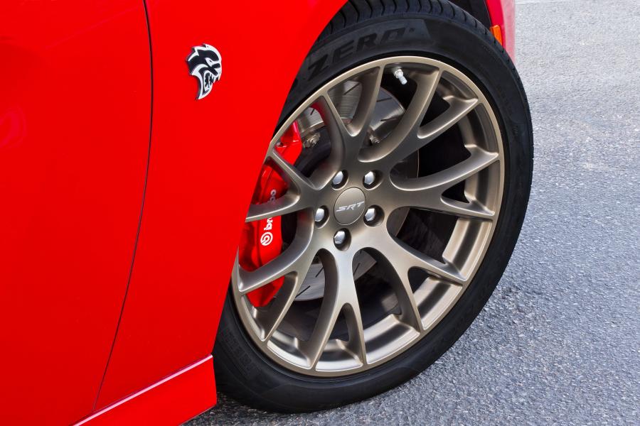 Колеса Dodge Charger SRT Hellcat 2016 года  (фото 14 из 23)